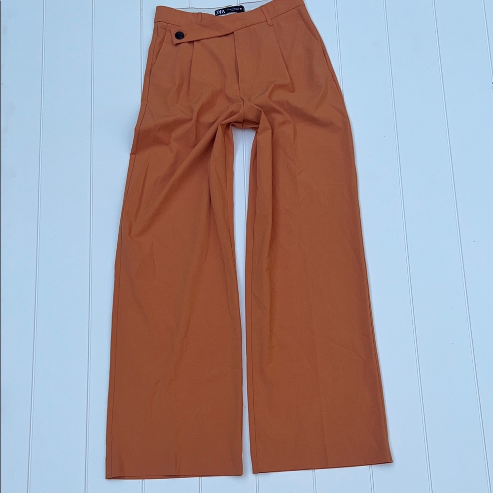 Zara Women's Orange pleated pants xs